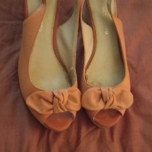 Franco Sarto wedges, Creme Orange,  7